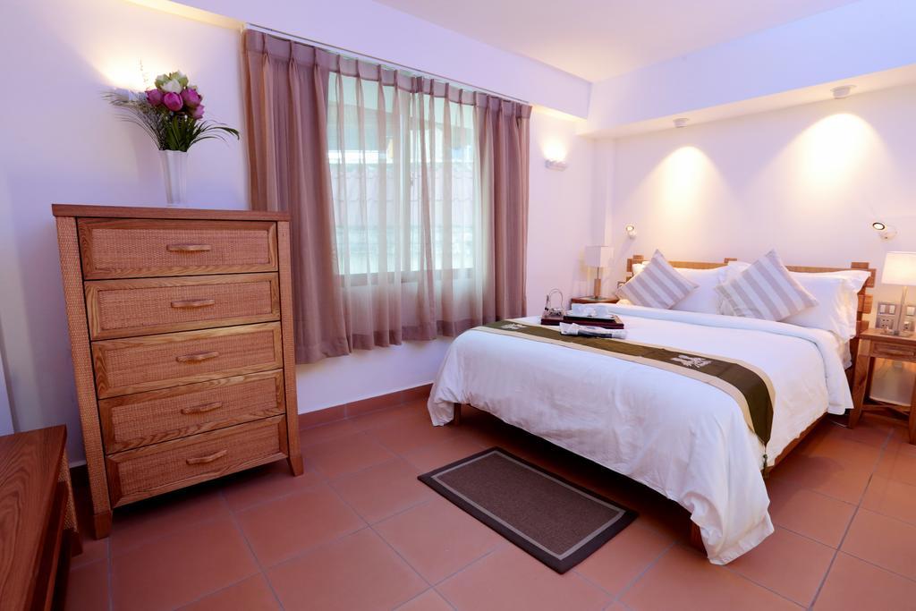 Deluxx Boutique Hotel Σίχανουκβιλ Δωμάτιο φωτογραφία