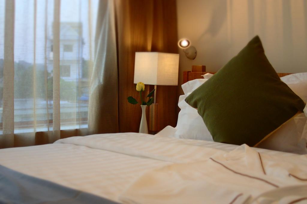 Deluxx Boutique Hotel Σίχανουκβιλ Δωμάτιο φωτογραφία