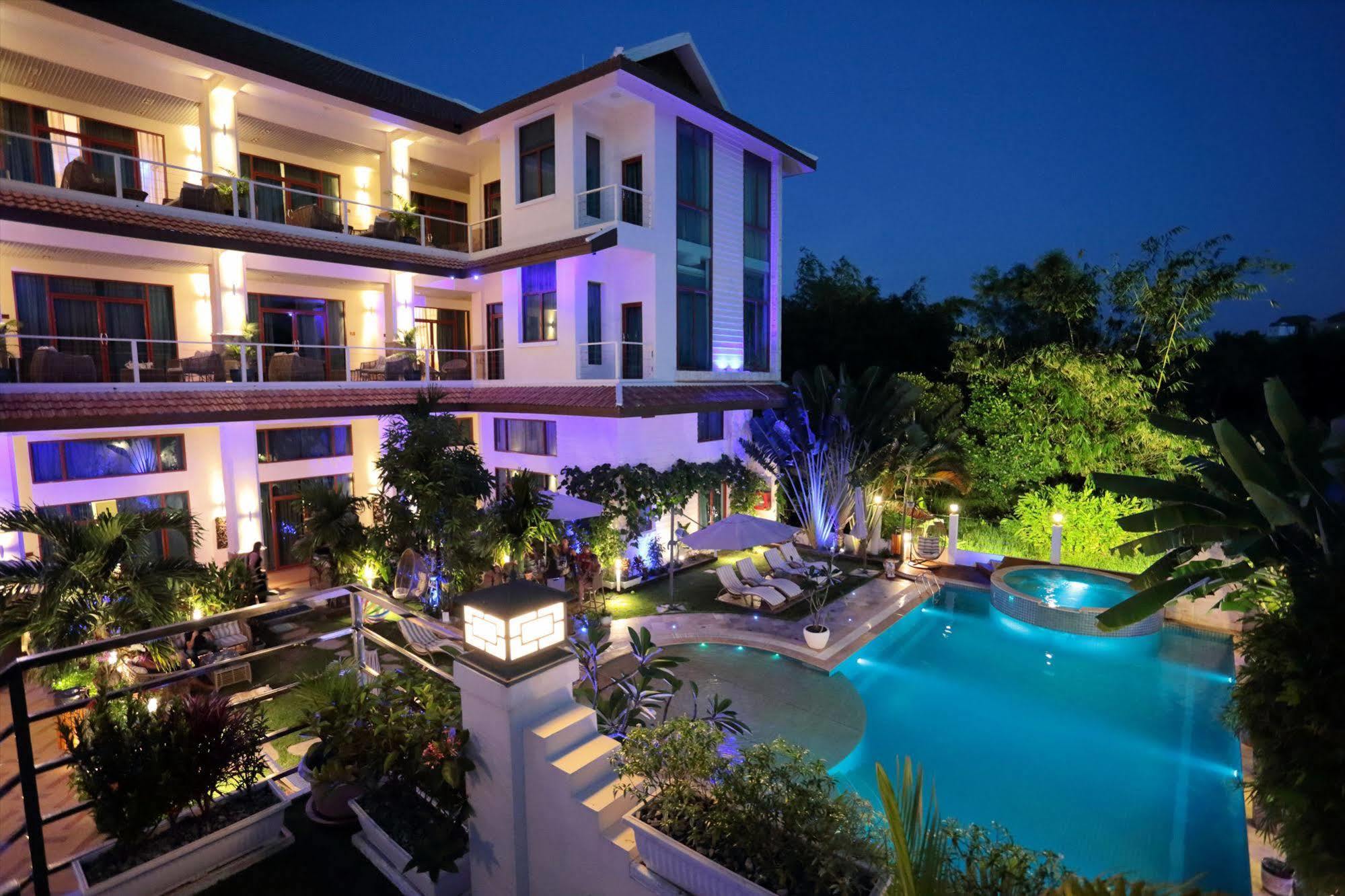 Deluxx Boutique Hotel Σίχανουκβιλ Εξωτερικό φωτογραφία
